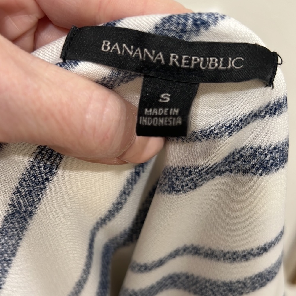 Banana republic one shoulder ruffled nautical top - Picture 5 of 6